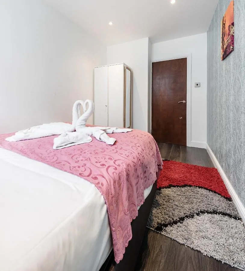 Aldgate Flats Apartment London United Kingdom