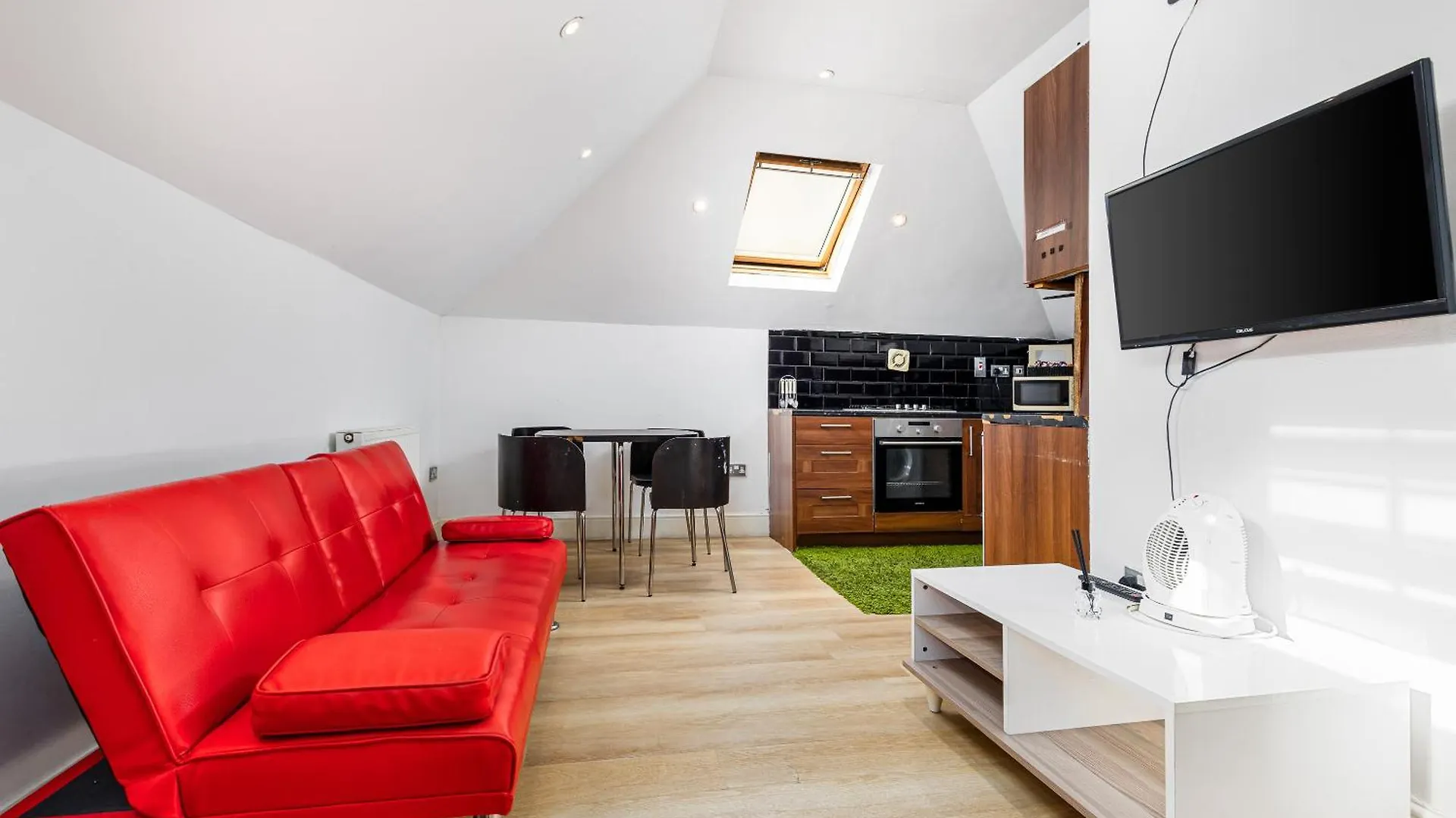 Aldgate Flats Apartment London