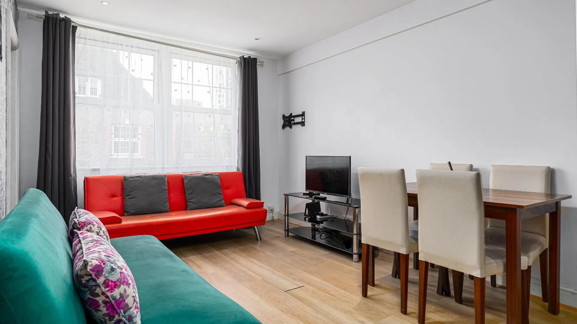 Aldgate Flats Apartment London United Kingdom
