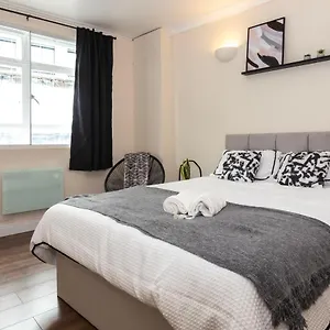 Jacks Apartment
