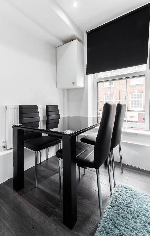 Aldgate Flats Apartment London