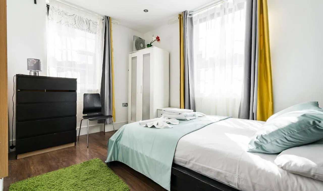 Aldgate Flats Apartment London United Kingdom