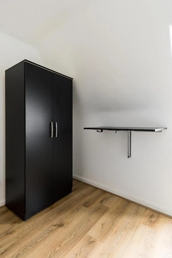 Aldgate Flats Apartment London